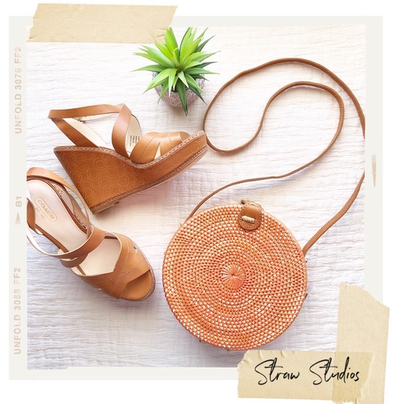 Straw Studios Handbags - 🌸NEW🌸 Straw Studios Rattan Round Crossbody